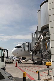 Lufthansa A350-900 am Gate vor dem Abflug (©Foto. Marikka-Laila Maisel)